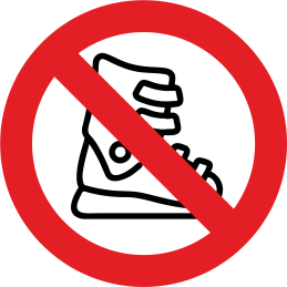 Zakaz wejścia w butach...